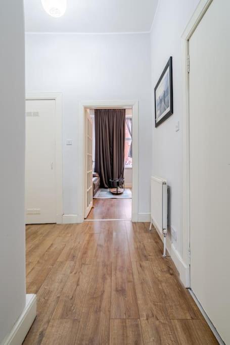 Stunning Ground Floor Flat In Southside. Lägenhet Glasgow Exteriör bild